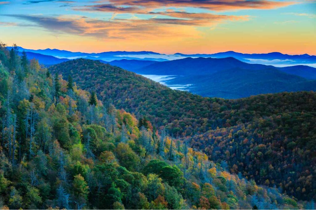A view of the rolling Blue Ridge Mountains at sunrise.